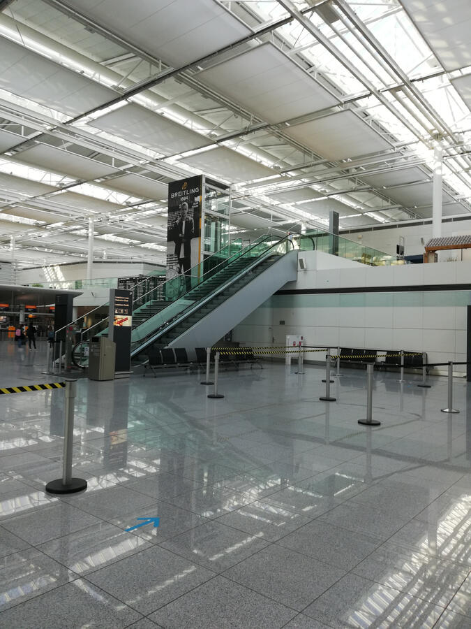 11d) Flughafen München Terminal 2 BK 1,3 Mrd. € Leitung der Ausführungsplanung auf Baustelle