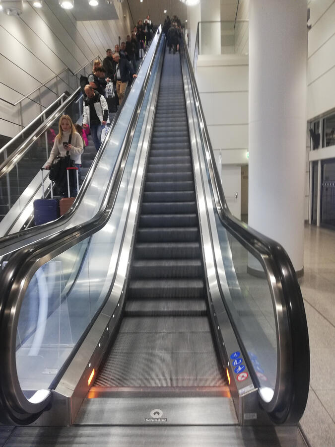 11c) Flughafen München Terminal 2 BK 1,3 Mrd. € Leitung der Ausführungsplanung auf Baustelle
